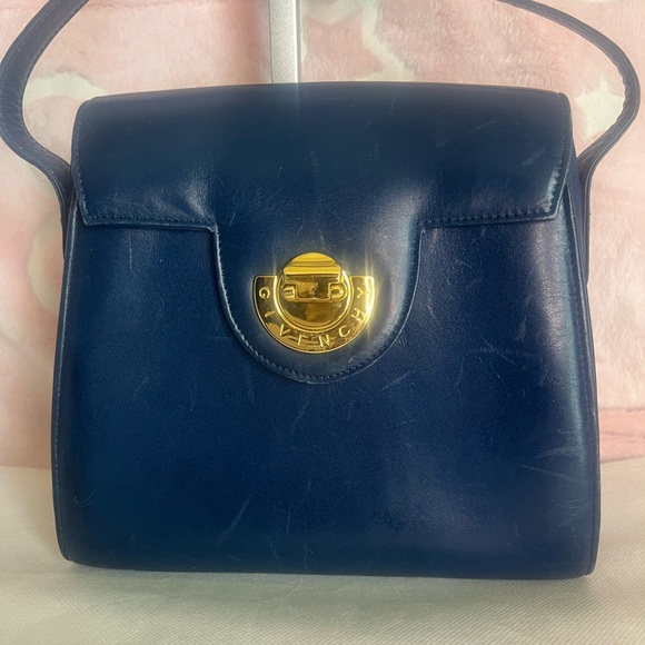 GIVENCHY vintage Circle logo crossbody Blue leather  and Gold Hardware. - Picture 1 of 16